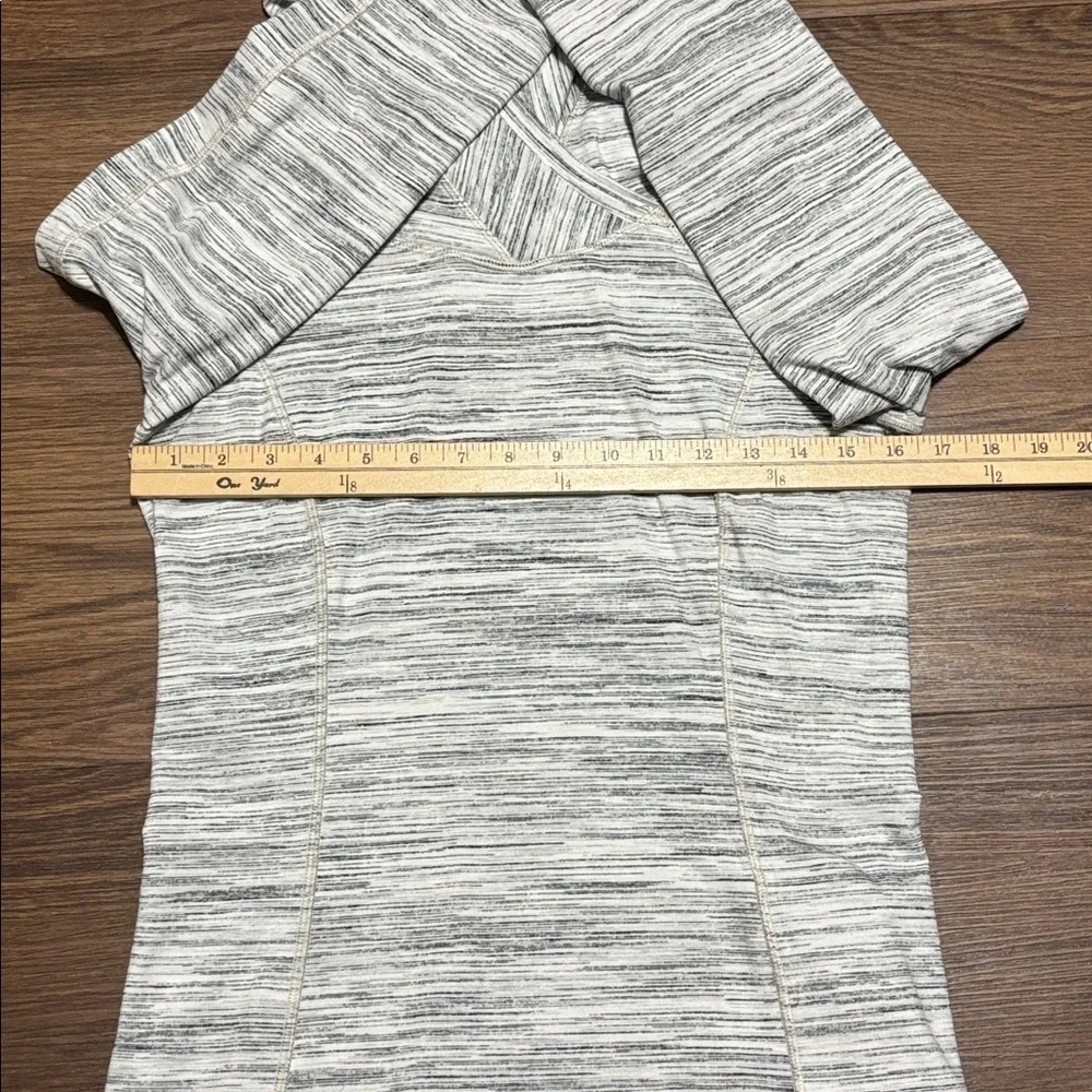 Lululemon Think Fast Hoodie Pullover Space Dye Camo White Multi Silverspoon